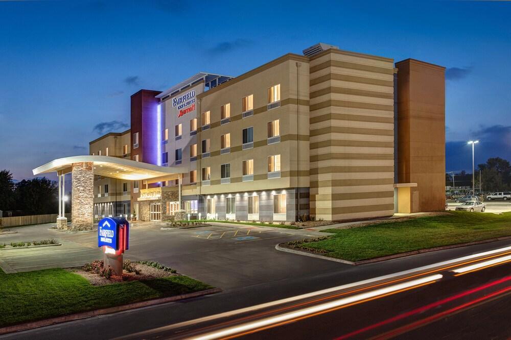 Fairfield Inn & Suites Whitewater Exteriör bild