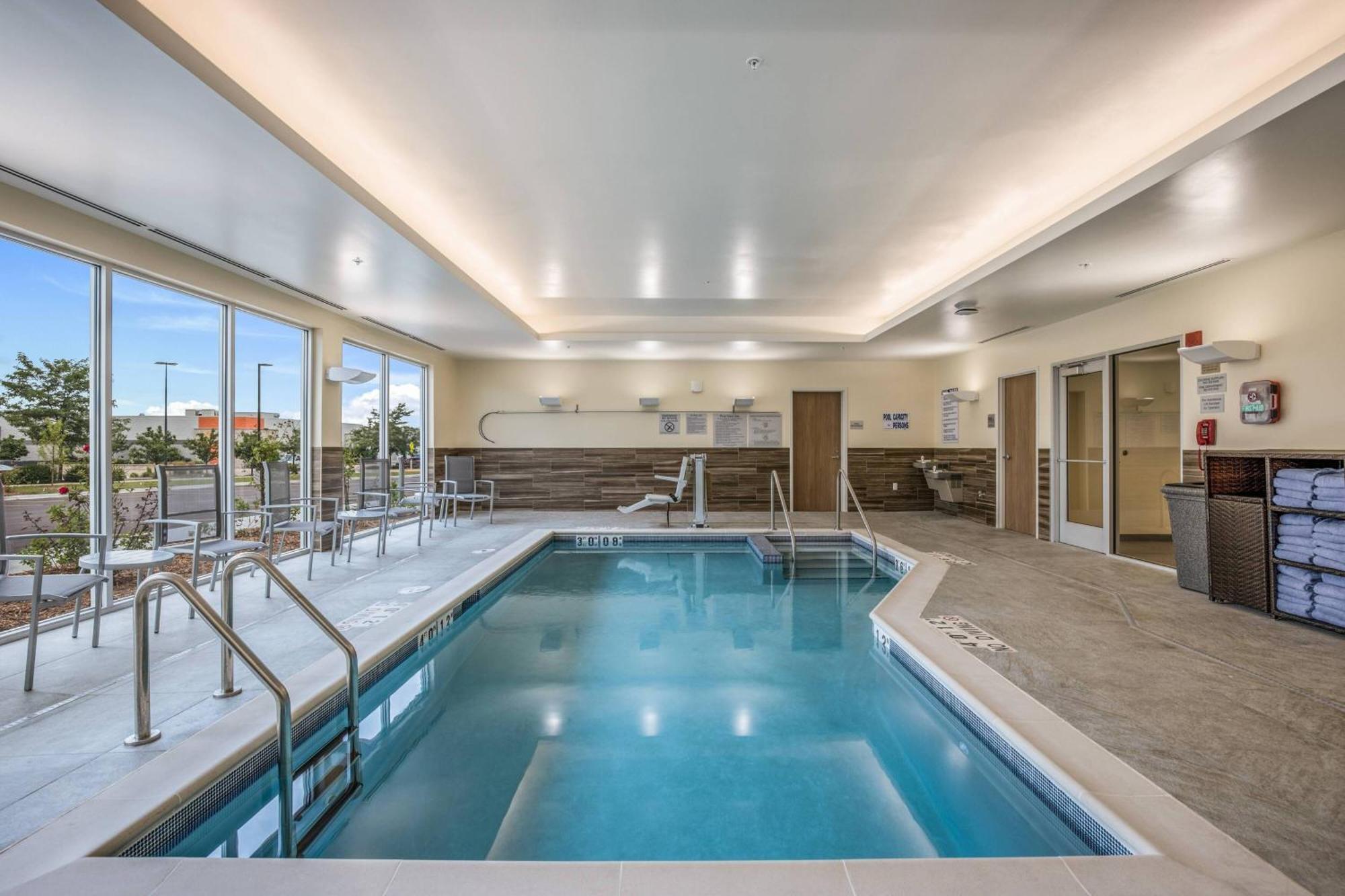 Fairfield Inn & Suites Whitewater Exteriör bild